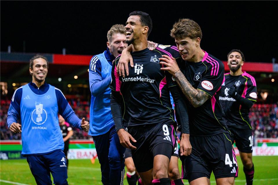 Der Knipser ist zurück: Hamburgs Glatzel erlebt kuriose Tage Umjubelter Siegtorschütze: Hamburgs Robert Glatzel.Tom Weller/dpa