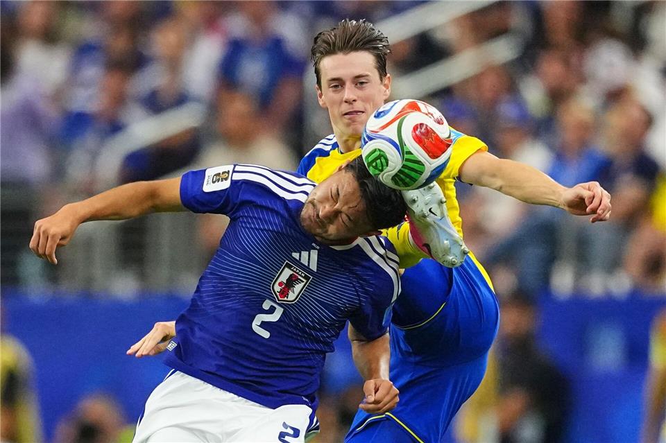 Umkämpftes Spiel: Das 1:1 brachte Japan und Schweden weiter.Julio Cortez/AP/dpa