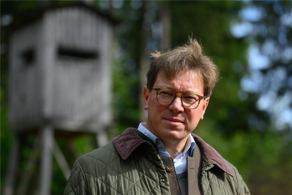Umweltminister Georg-Ludwig von Breitenbuch (CDU) kündigte eine deutliche Reduzierung künftiger Hochwasserschutzvorhaben an. (Archivbild)Hendrik Schmidt/dpa