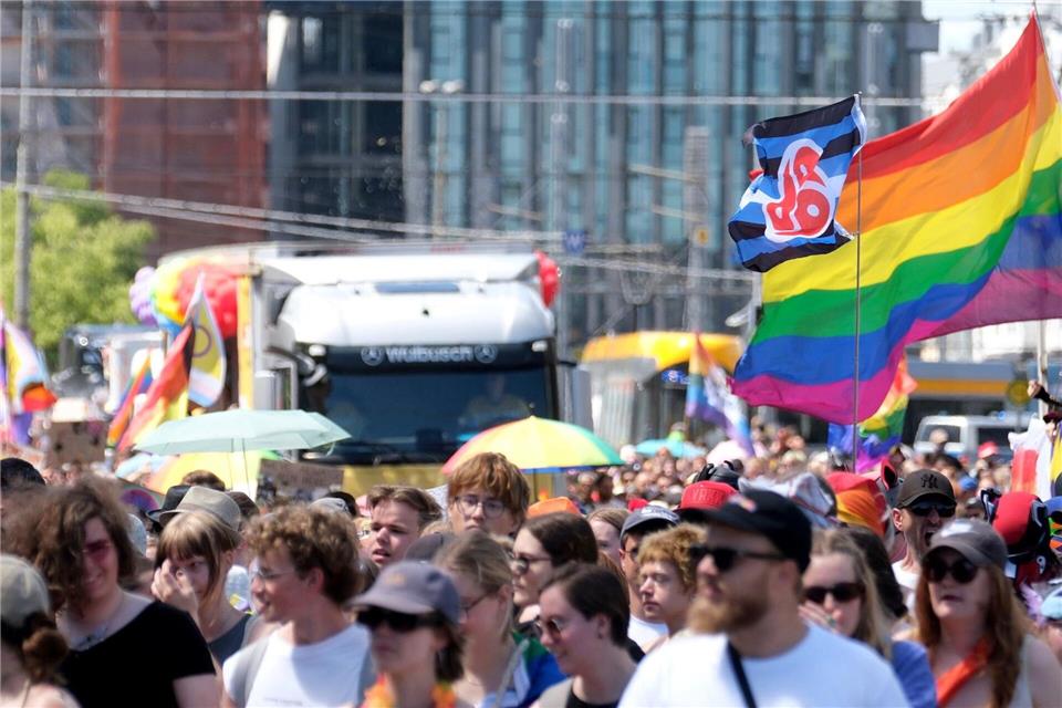 Umzug zum Christopher Street Day in Leipzig. (Archivbild)Sebastian Willnow/dpa