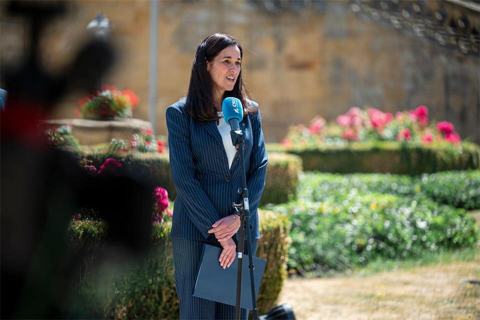 Ungarns Außenministerin Anita Orban weist 10 russische Diplomaten aus. (Archivfoto)Daniel Vogl/dpa