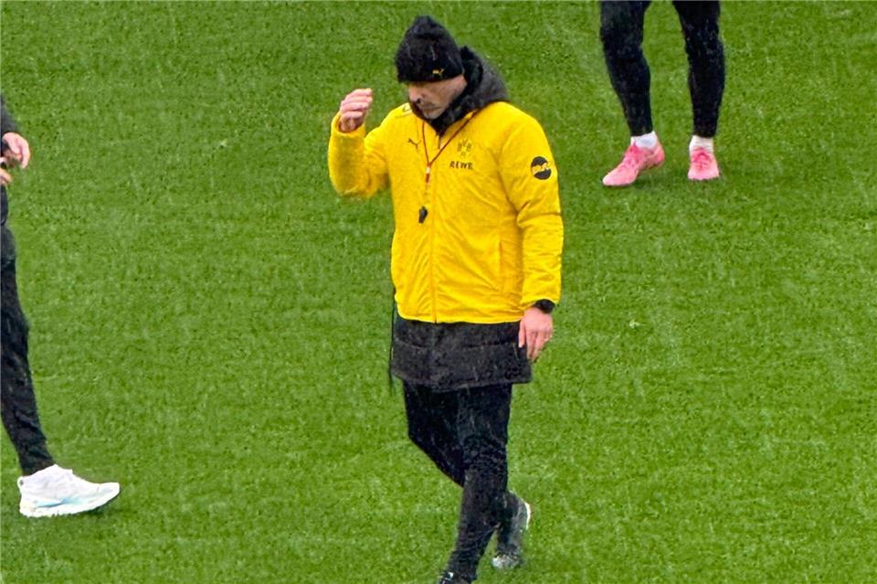 Ungemütliches Wetter herrschte am Sonntag beim BVB-TrainingCarsten Lappe/dpa