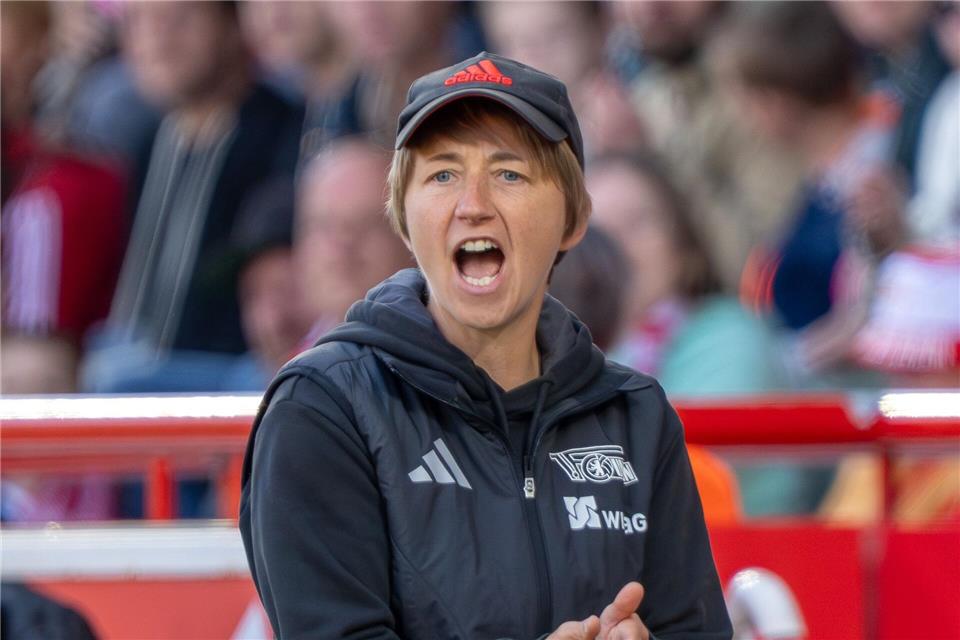 Union-Trainerin Ailien Poese freut sich über drei Punkte vor Weihnachten. (Archivbild)Soeren Stache/dpa