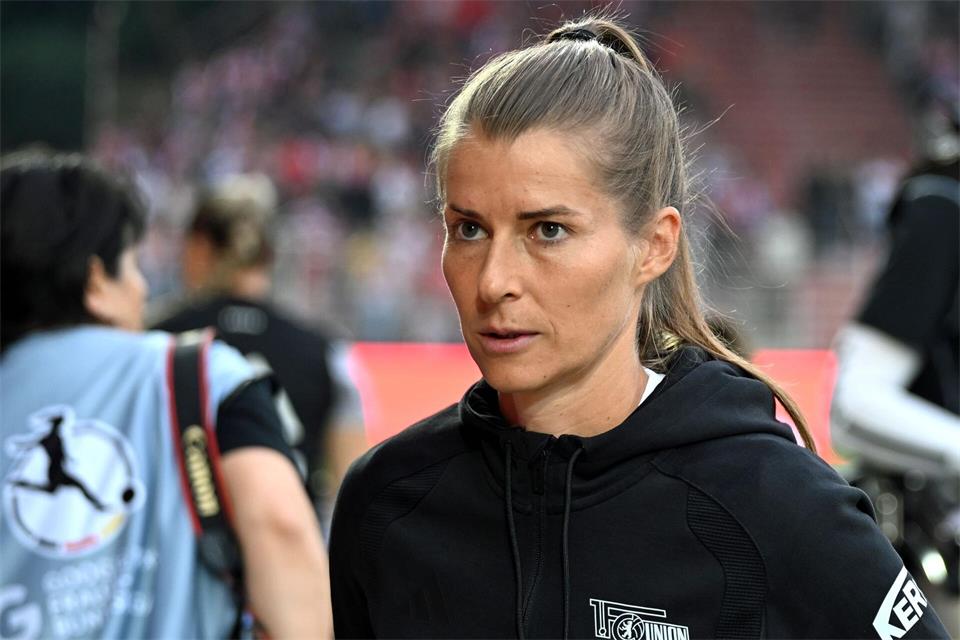 Union-Trainerin Marie-Louise Eta sieht gegen Bayern München gute Ansätze. Elisa Schu/dpa