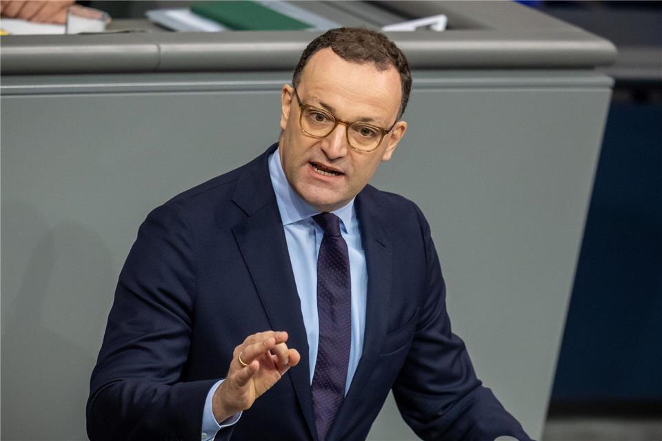 Spahn: Verdacht der AfD-Spionage für Putin wiegt schwer Unionsfraktionschef Spahn erwartet Aufklärung von AfD-Chefin Weidel. (Archivfoto)Michael Kappeler/dpa