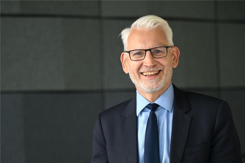 Uniper will erstmals seit vier Jahren wieder eine Dividende zahlen. Uniper-Chef Michael Lewis sieht darin ein Zeichen der finanziellen Stabilität. (Archivbild)Federico Gambarini/dpa