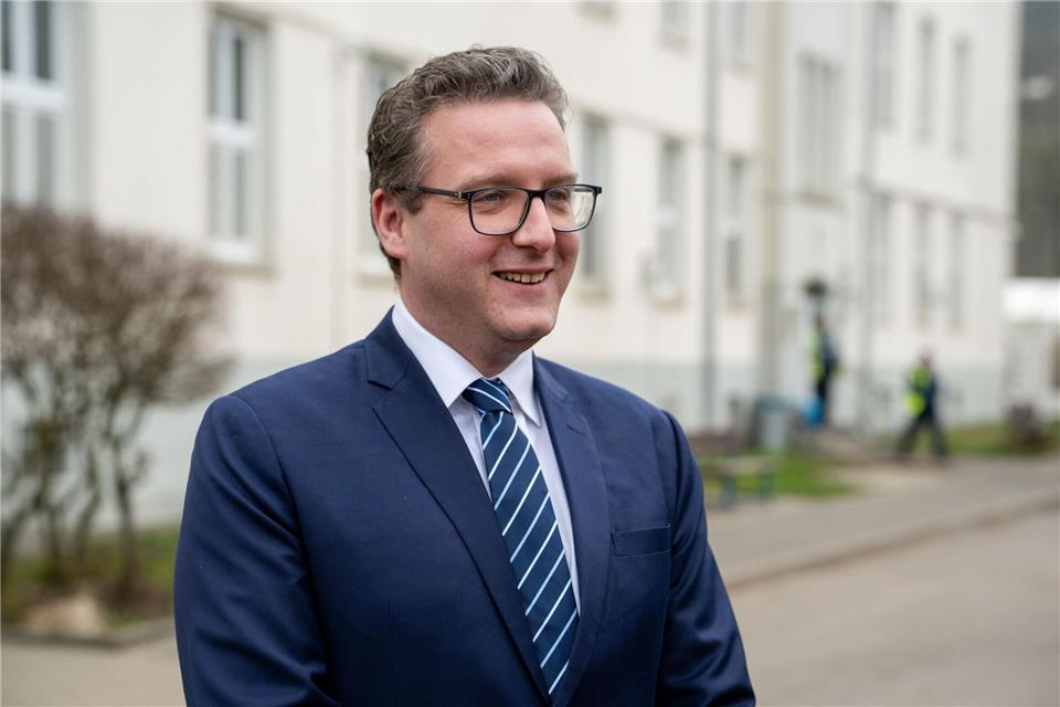 „Unsere Aufnahmeeinrichtungen sind keine Gefängnisse“, sagt Integrationsstaatssekretär Littig. (Archivfoto) Harald Tittel/dpa