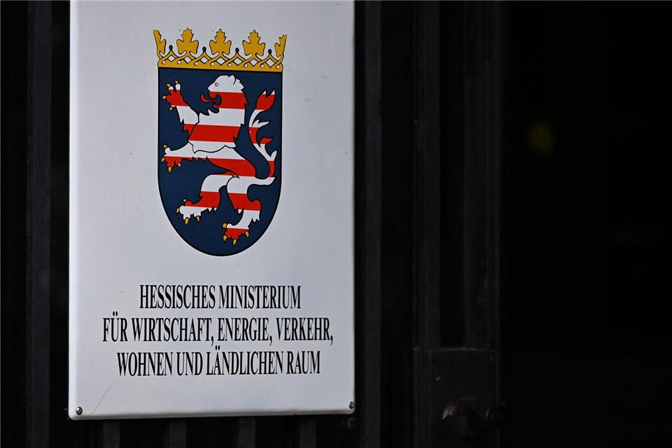 Unter anderem im Hessischen Wirtschaftsministerium steigt die Zahl der Stellen. (Archivbild)Michael Brandt/dpa