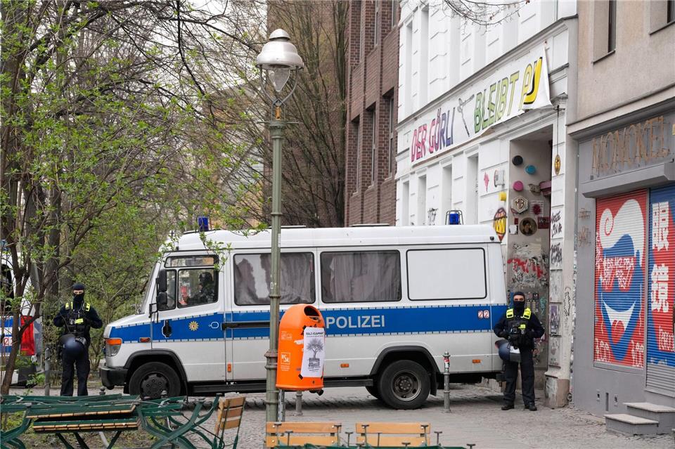 Unter anderem in Berlin-Kreuzberg gab es Durchsuchungen.Soeren Stache/dpa