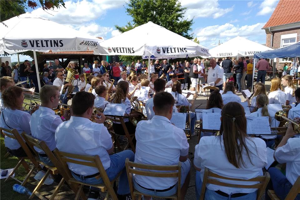 Unter dem Motto „Borken 800 – ein Fest für alle“ beteiligt sich auch der Musikverein Rhedebrügge am Jubiläumsjahr der Stadt Borken. Am Sonntag, 14. September, lädt der Verein zum Wunschkonzert ein.