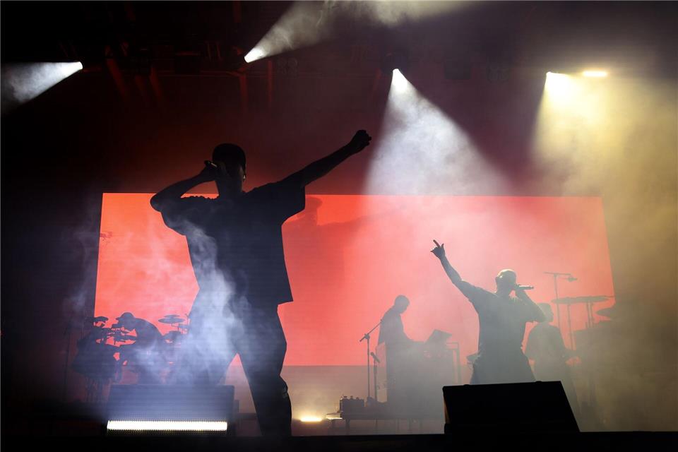 Unter dem Titel „Der letzte Bus“ will die Formation mindestens 18 Monate unterwegs sein. (Archivbild)Karl-Josef Hildenbrand/dpa