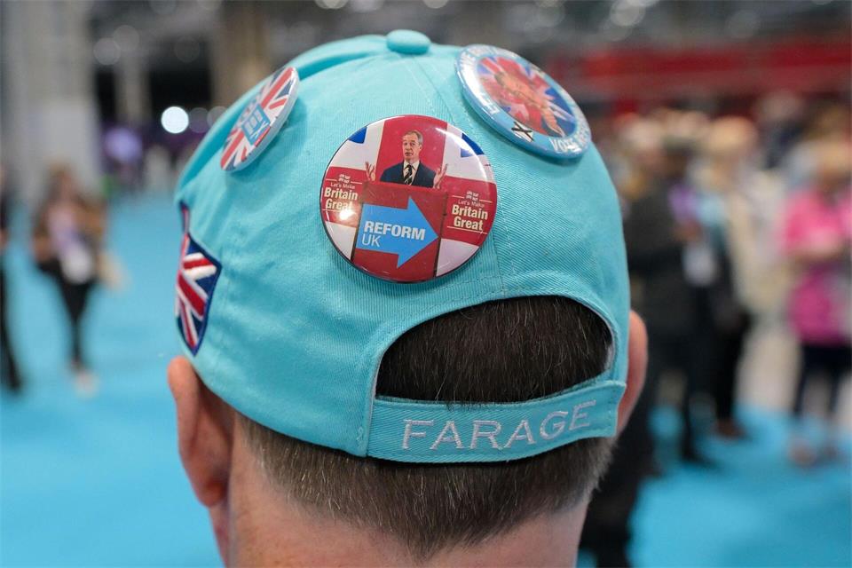 Unter den Parteimitgliedern sind etliche Fans von Farage.Thomas Krych/AP/dpa