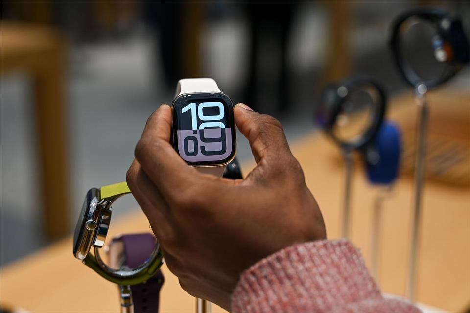 Smartwatches im Test: Drei erste Sieger Unter den Testsiegern: „Apple Watch Series 10 Aluminium (GPS) 46 mm“ für 467 Euro.picture alliance/dpa