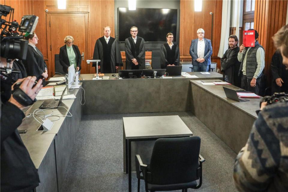 Unter großem medialen Interesse hatte im Januar 2026 der Prozess gegen drei Bocholter wegen Mordes begonnen. Gegen einen vierten Beschuldigten soll nun zeitnah Anklage erhoben werden.