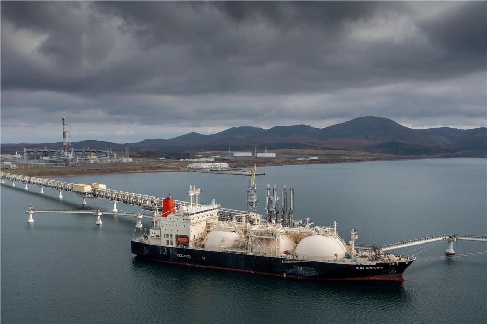 Unternehmen aus der EU importieren noch immer russisches LNG im Milliardenwert. (Archivbild)Uncredited/AP/dpa