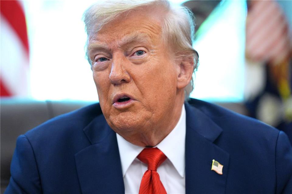 Unternehmen, die etwas von der US-Regierung wollen, sollen nach Meinung von Donald Trump Gegenleistungen anbieten. Evan Vucci/AP/dpa