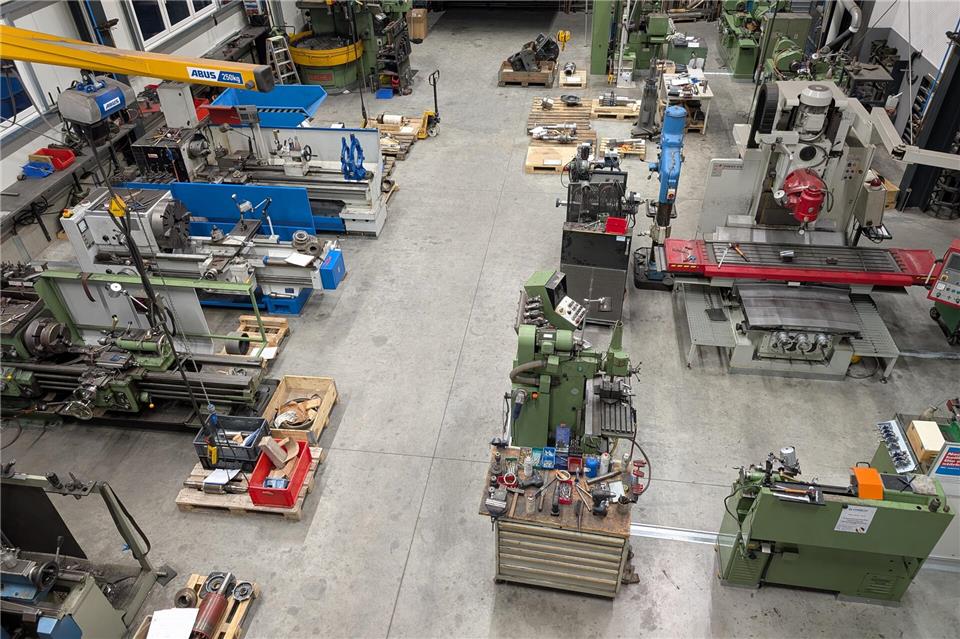 Unterschiedliche Maschinen für unterschiedliche Bauteile: Die Werkstatt von Christoph Vornholt in der Zerspanung ist gut ausgestattet.