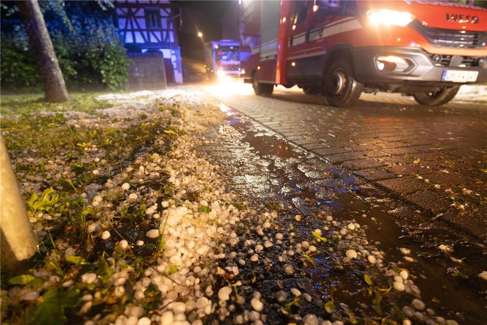 Unwetter mit Hagel haben für Feuerwehreinsätze in Mittelhessen gesorgt. Alexander Wolf/onw-images/dpa