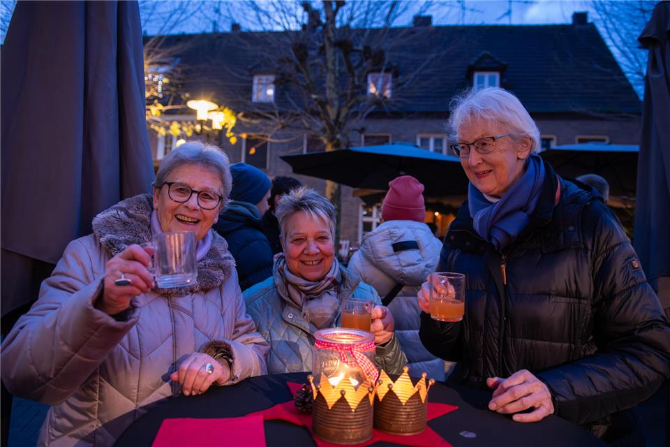 Urborkenerin Christine Rodemann genießt den Weihnachtsmarkt.