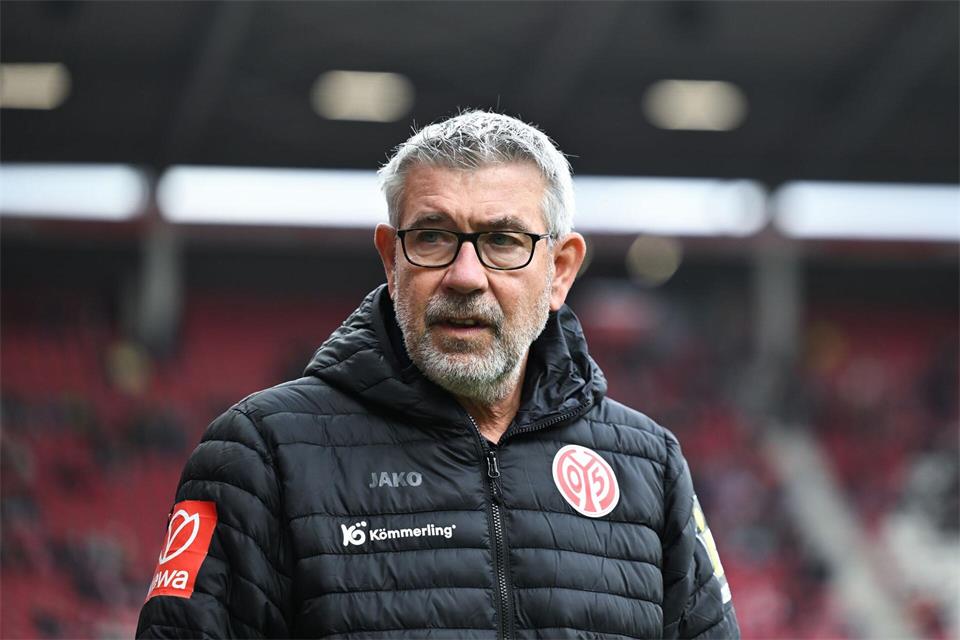 Urs Fischer und Mainz 05 wollen in die nächste Pokalrunde.Florian Wiegand/dpa