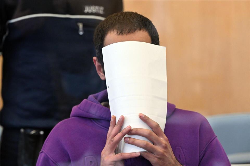 Urteil gegen mutmaßliche IS-Terroristen verkündet. (Archivbild)Federico Gambarini/dpa