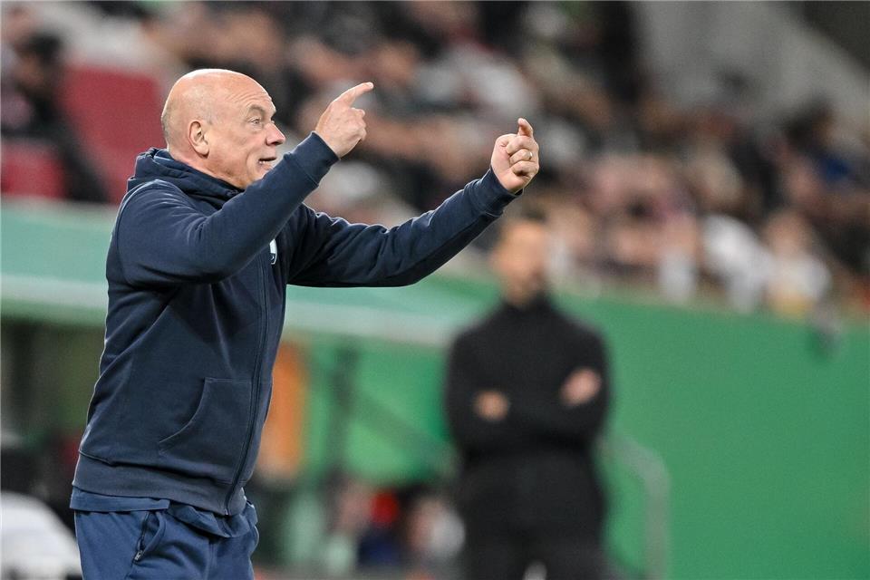 Uwe Rösler sieht Bochum vor einem richtungsweisenden Spiel gegen Magdeburg.Harry Langer/dpa