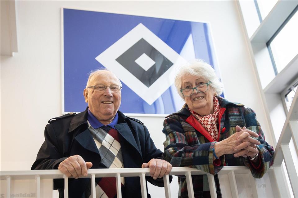 Uwe und Ilka Seeler verbrachten glückliche Jahrzehnte miteinander. (Archivbild)Christian Charisius/