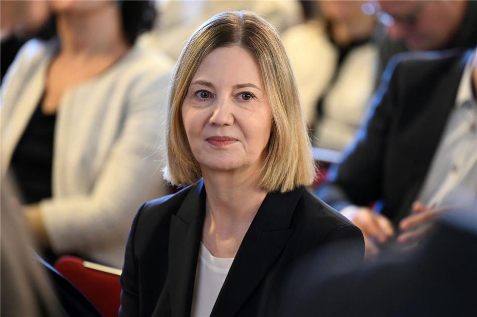 VCI-Nordost-Chefin Nora Schmidt-Kesseler fordert bessere Standortbedingungen, weniger Bürokratie und wettbewerbsfähige Energiepreise. (Archivbild) Jennifer Brückner/dpa