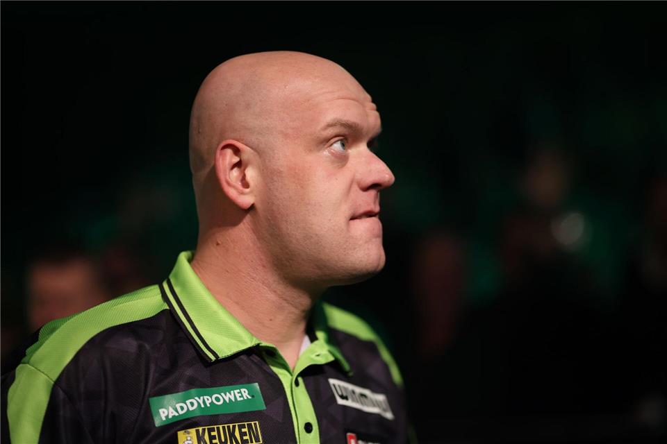 Van Gerwen betritt den Ally Pally.Steven Paston/PA Wire/dpa