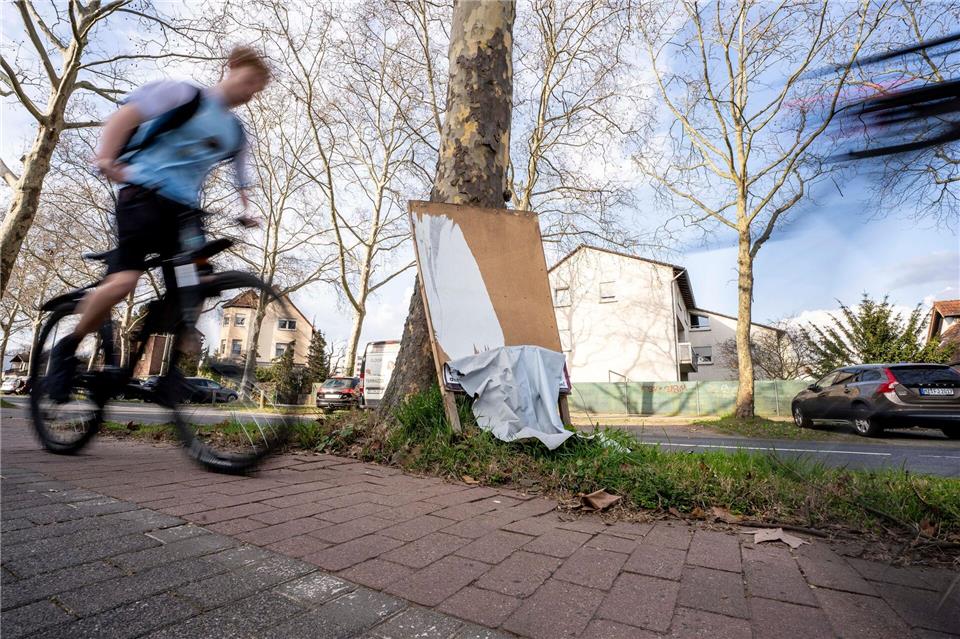 Vandalismus bei Wahlplakaten ist eine Straftat.Andreas Arnold/dpa