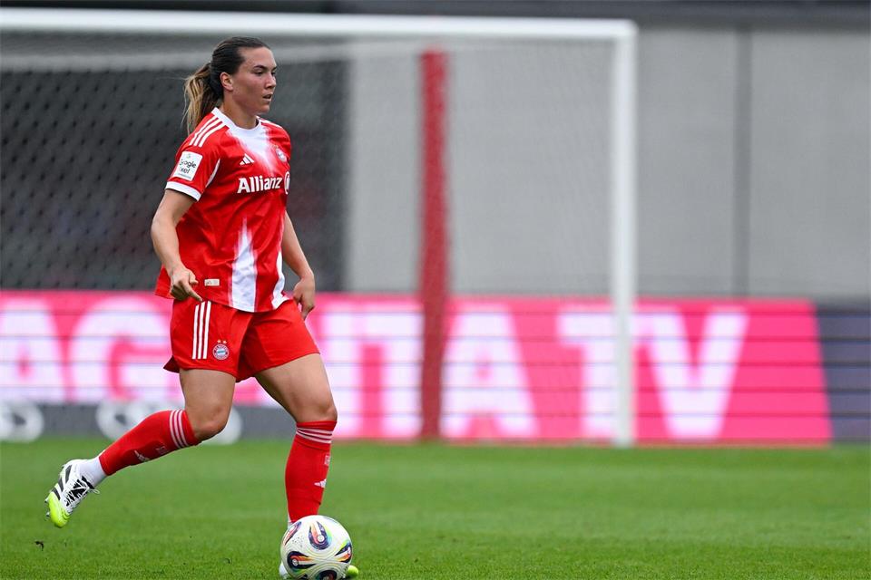 Vanessa Gilles wird dem FC Bayern länger verletzt fehlen. (Archivbild)Sven Hoppe/dpa