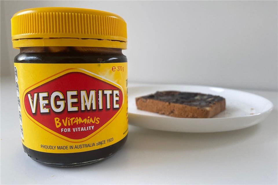 Vegemite ist in Australien so etwas wie ein Nationalheiligtum - aber für internationale Gäste meist ziemlich gewöhnungsbedürftig.Michelle Ostwald/dpa