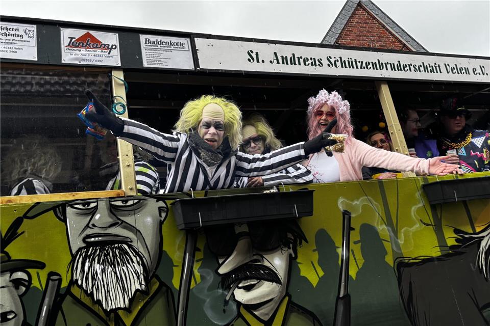 Velen feiert mit viel Elan den Karneval.