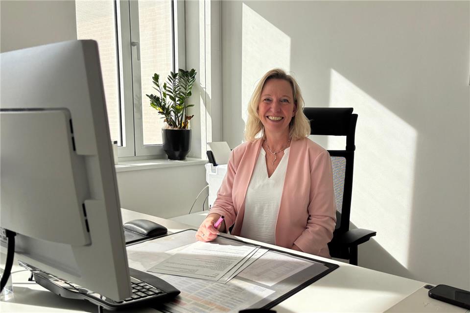 Velens Bürgermeisterin Dagmar Jeske ist so langsam dabei, ihr Büro im Rathaus auf den Auszug vorzubereiten.