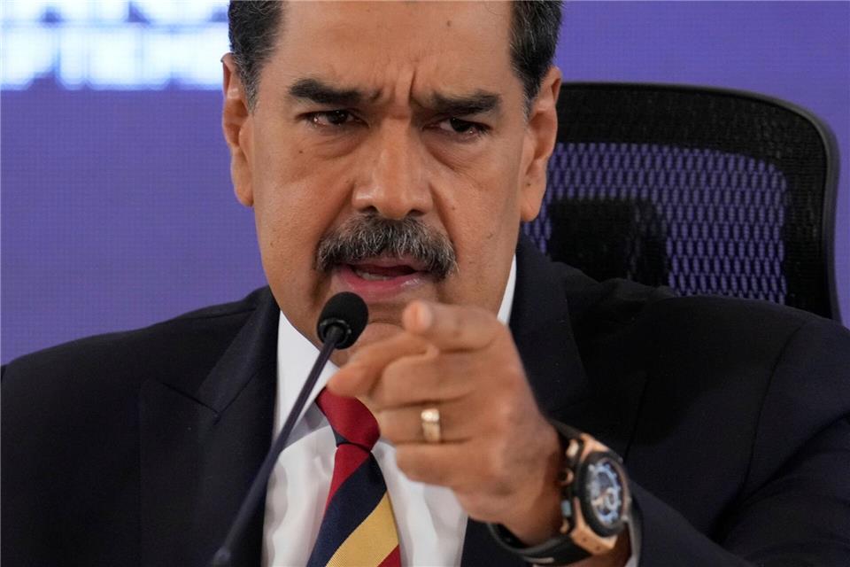 Venezuela verpasste den Sprung zur Fußball-WM 2026 - sehr zum Missfallen von Staatspräsident Maduro. (Archivbild)Ariana Cubillos/AP/dpa