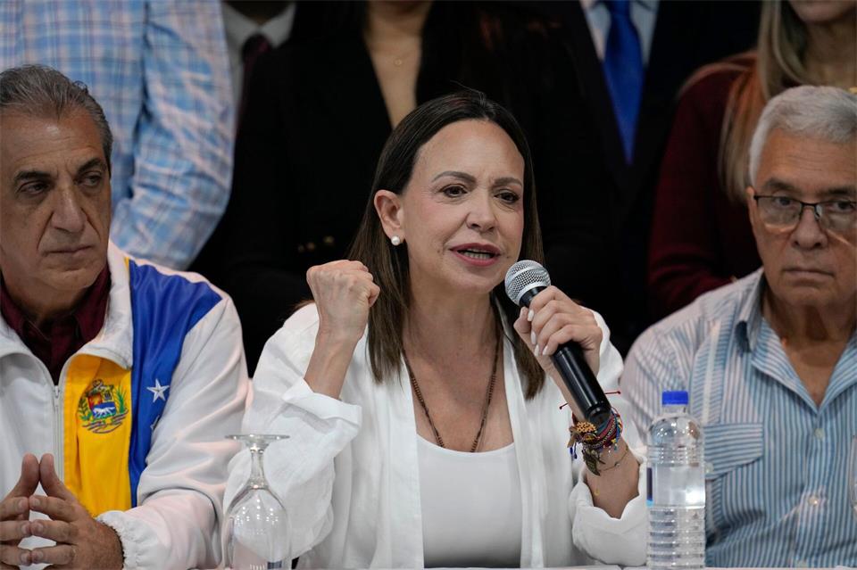 Venezuelas Oppositionsführerin Maria Corina Machado will möglichst bald in ihr Heimatland zurückkehren. (Archivbild)Matias Delacroix/AP/dpa