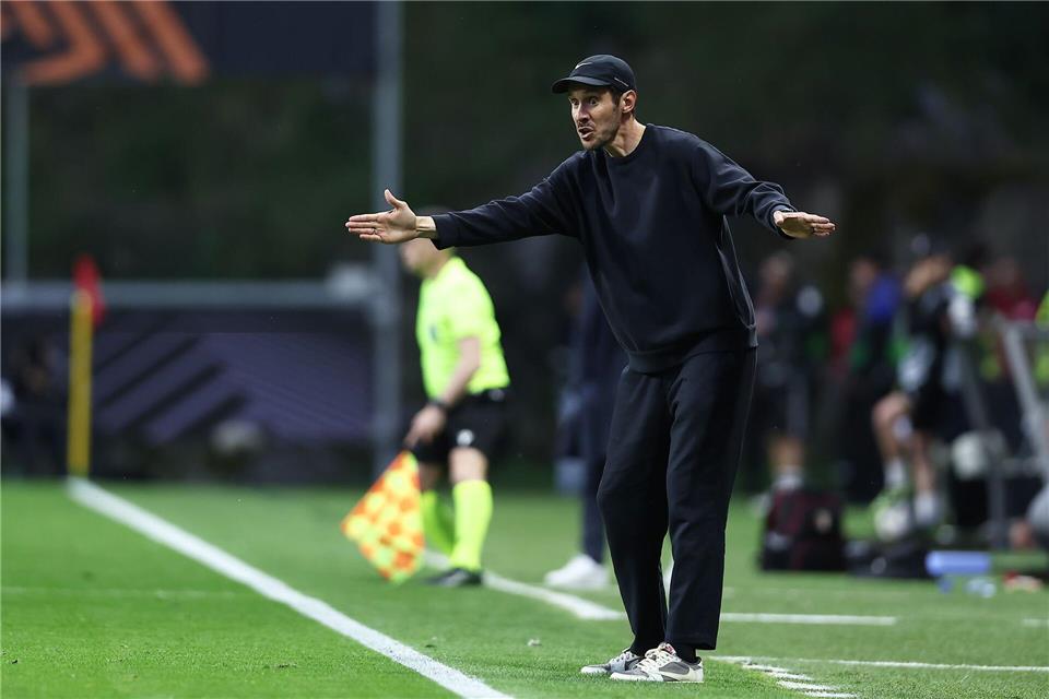 Verärgert über den späten Dämpfer: Trainer Julian SchusterMiguel Angelo Pereira/AP/dpa