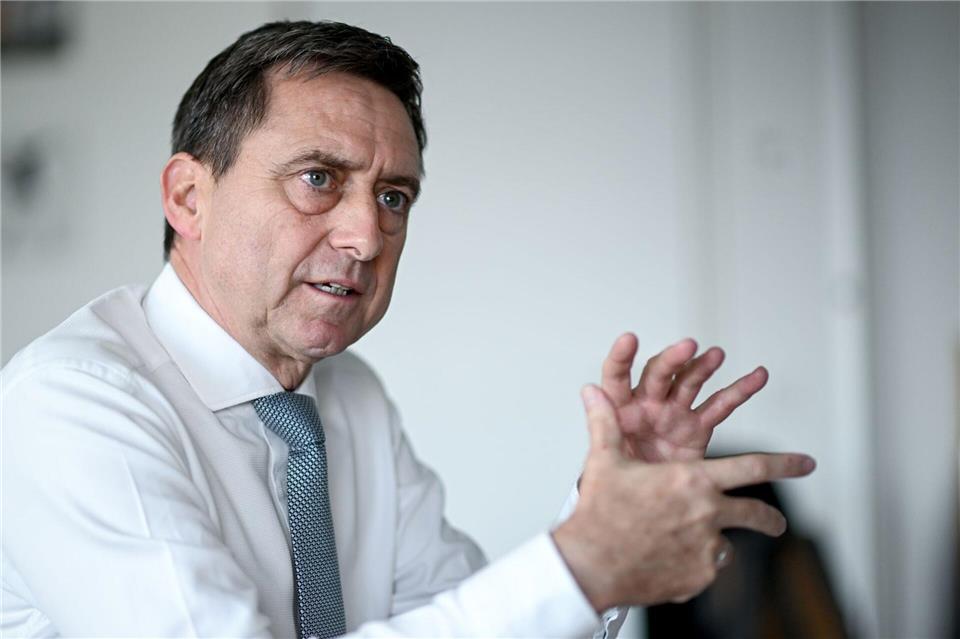 Verbandschef Oliver Blatt, der auch die Pflegekassen vertritt, warnt: „Die Hütte brennt“. (Archivbild) Britta Pedersen/dpa