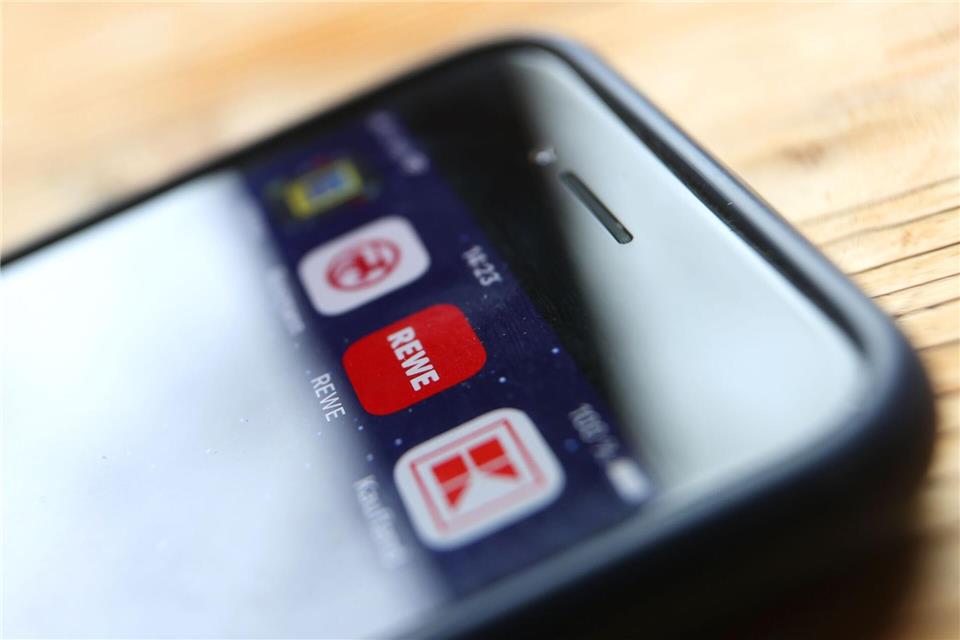 Verbraucher sollen nach dem Willen der Grünen im Bundestag per App die günstigsten Lebensmittel finden können. (Symbolbild)picture alliance/dpa