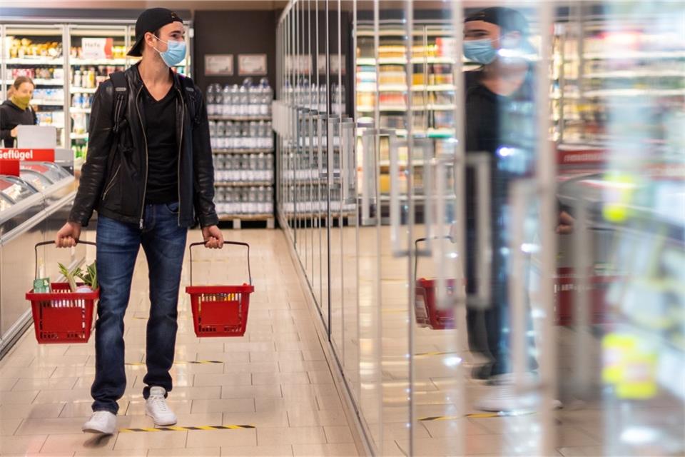 Verbraucher sollten genau hinschauen bei Verpackungsgröße und Inhalt.