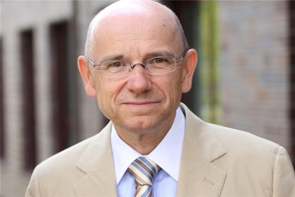 Verbraucherschützer Brysch mahnt Strukturreformen anDeutsche Stiftung Patientenschut/dpa