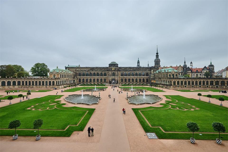 Verdacht auf versuchten Einbruch in Dresdner Zwinger. (Archivbild)Robert Michael/dpa