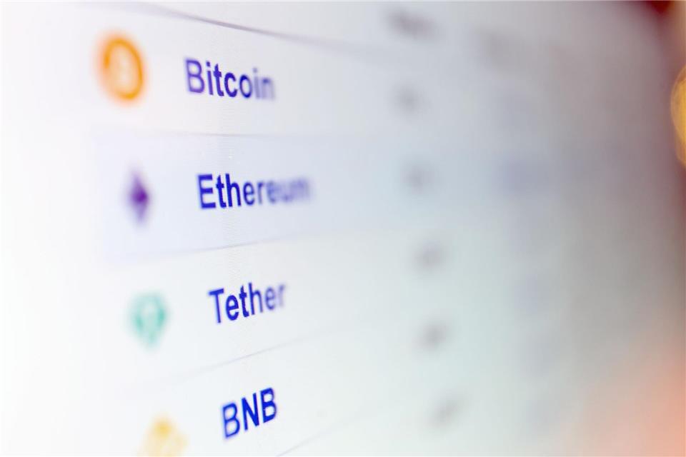 Verdacht der Geldwäsche und Steuerhinterziehung bei Erbschaft. (Symbolbild)Karl-Josef Hildenbrand/dpa