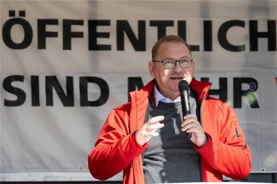 Verdi-Chef Frank Werneke sieht wenig Platz für die AfD im Gewerkschaftslager. (Archivfoto)Sebastian Kahnert/dpa