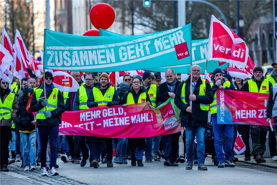Verdi-Demo in Rostock. Jens Büttner/dpa