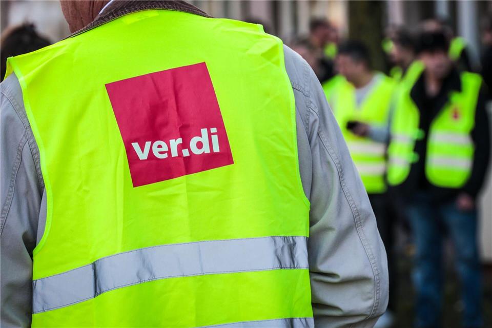 Verdi hat den Nahverkehr mit einem Warnstreik lahmgelegt.Focke Strangmann/dpa