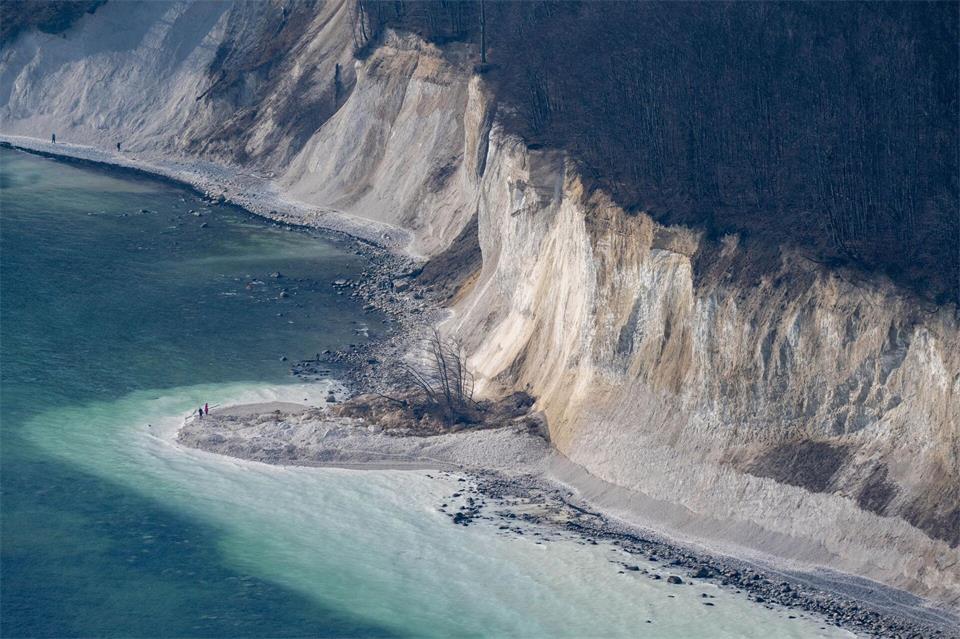 Verewigt von Caspar David Friedrich - die Kreidefelsen auf Rügen. (Archivbild)Stefan Sauer/dpa