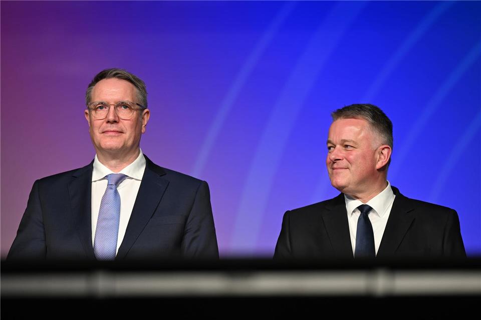 Verhandlungsführer Alexander Schweitzer für die SPD und Gordon Schnieder für die CDU wollen am Mittwoch über das Ergebnis der Sondierungen informieren. (Archivbild)Michael Brandt/dpa