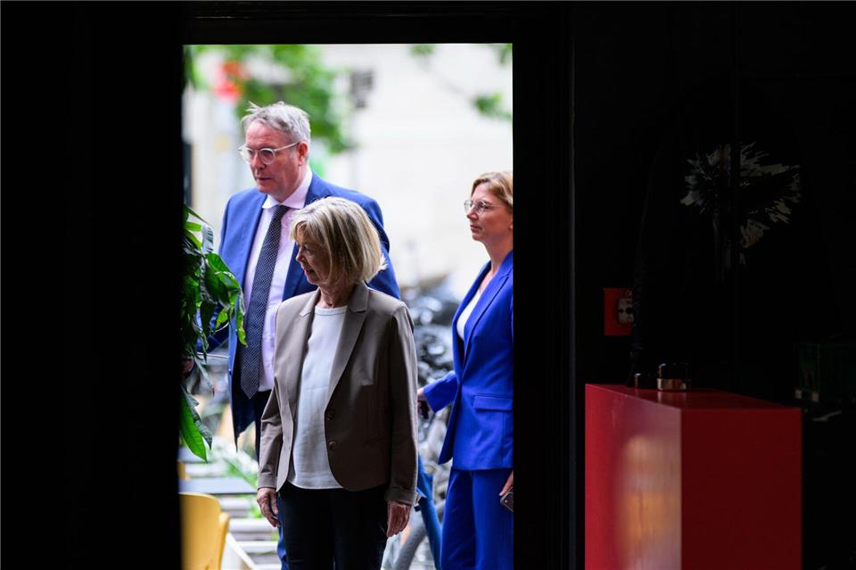Verhandlungsführer und Noch-Ministerpräsident Alexander Schweitzer gehört dem künftigen Kabinett nicht mehr an. Hannes P. Albert/dpa