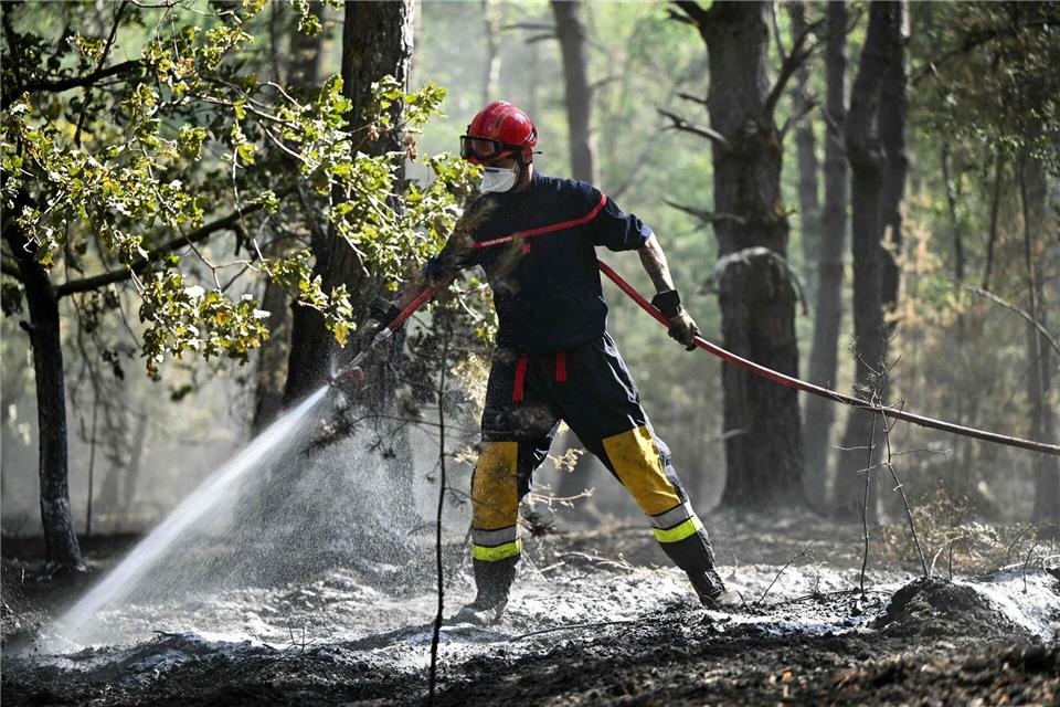 Verheerende Ausmaße hat inzwischen dieser Brand in Frankreich.Lou Benoist/AFP/dpa